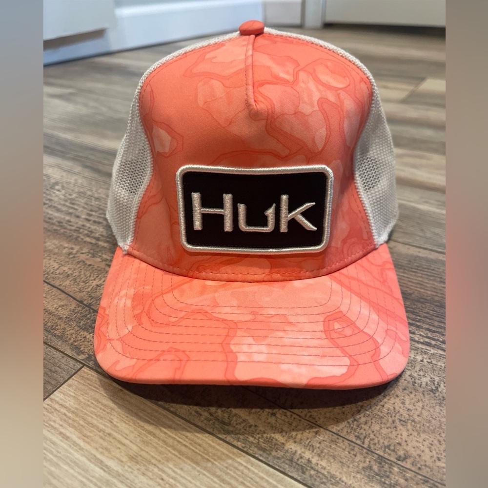 Huk High Seas Trucker Hat Women’s One Size Mesh Desert Flower Coral Pink Fishing